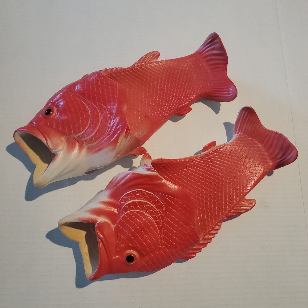 Red Fish-Shaped Sandles Flip Flops Sz 10 / 10.5